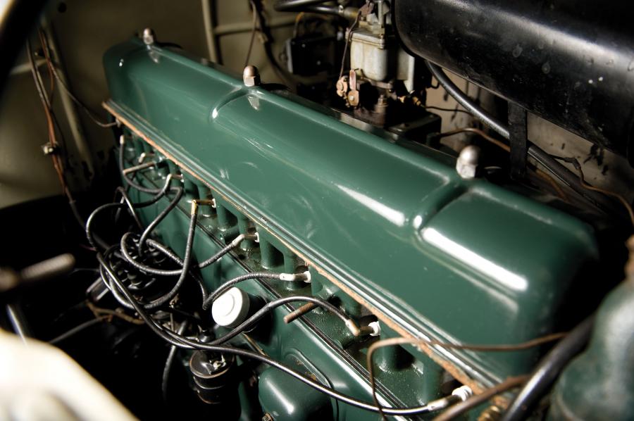  Buick Roadmaster Convertible Sedan 1937 года  (фото 11 из 13)